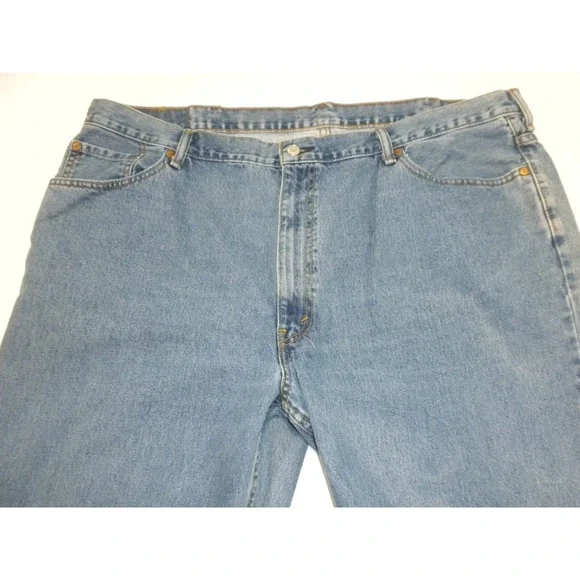 Levi's 550 Jeans Mens 46x32 Blue Denim Relaxed Fit Light Wash Straight - Picture 2 of 13